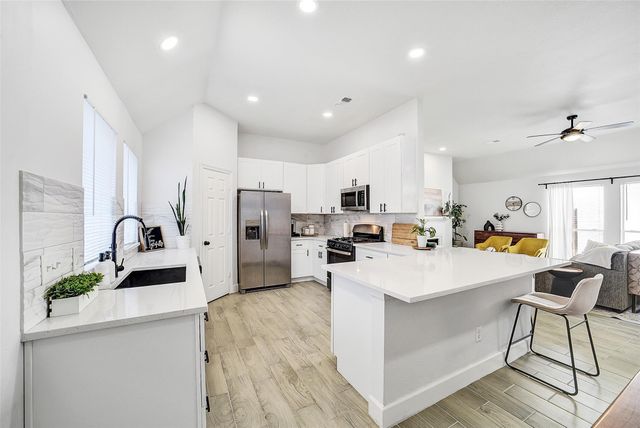 12158 Bowsman Drive, Tomball, TX 77377