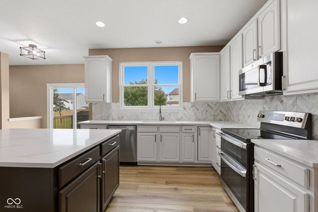 7230 Rodney Place, Noblesville, IN 46062