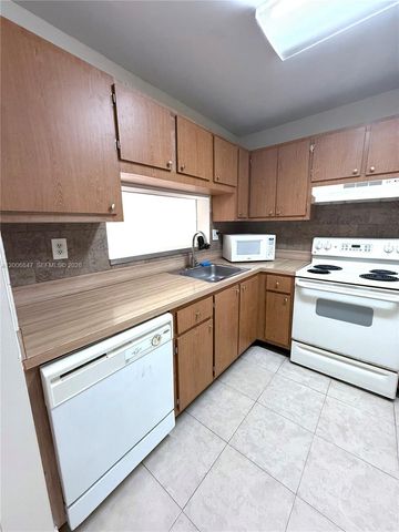 10835 SW 112th Ave 306, Miami, FL 33176