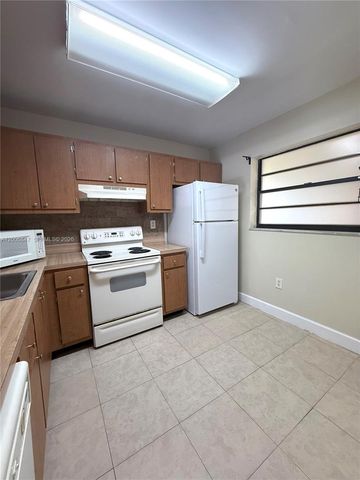 10835 SW 112th Ave 306, Miami, FL 33176