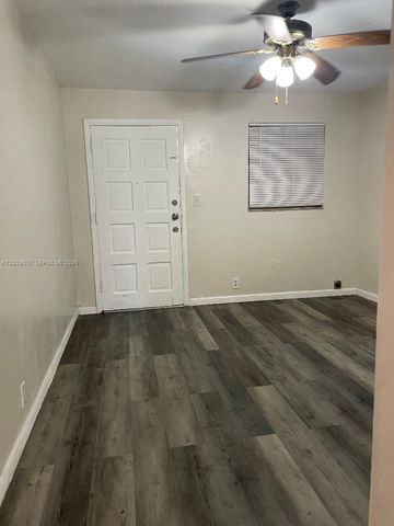 1225 NW 189th Ter, Miami Gardens, FL 33169