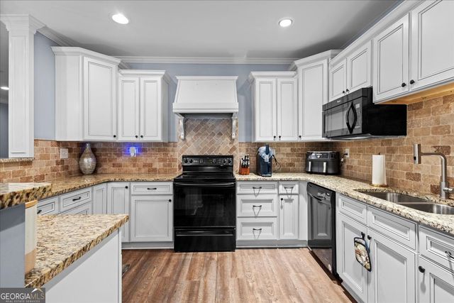 301 Fallstone Path, Mcdonough, GA 30253
