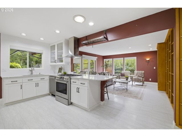 12208 Sw 34TH Ave, Portland, OR 97219