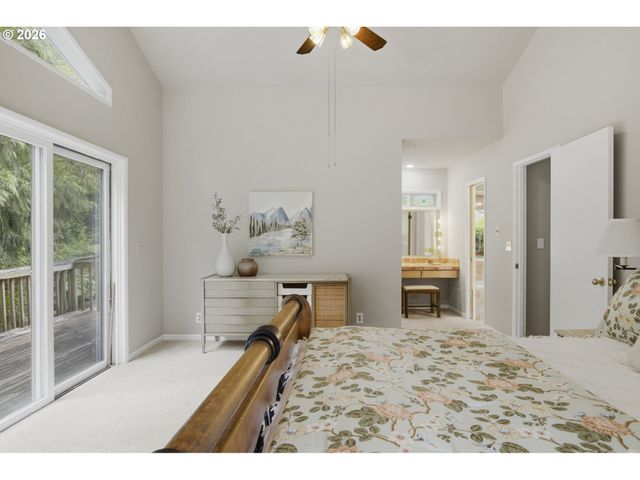 12208 Sw 34TH Ave, Portland, OR 97219