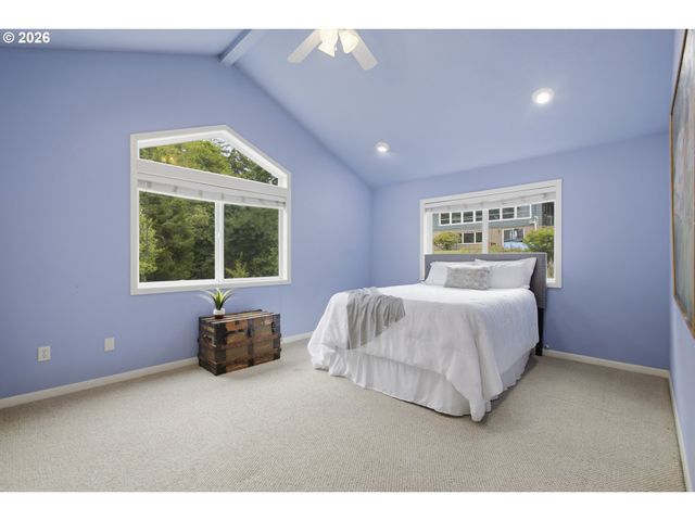 12208 Sw 34TH Ave, Portland, OR 97219