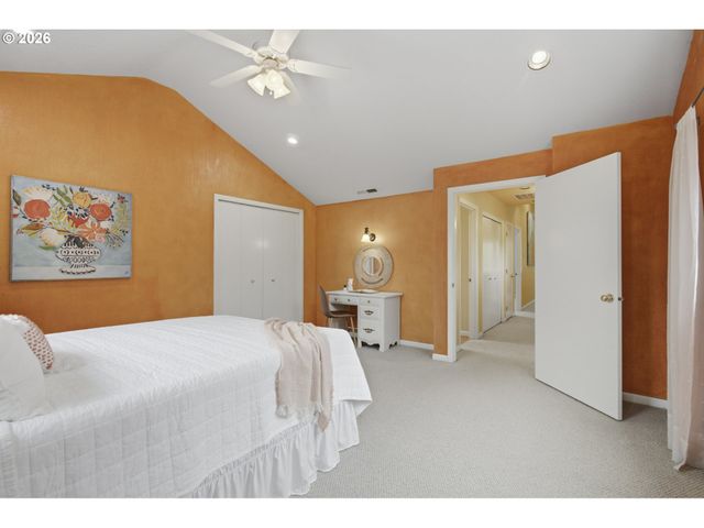 12208 Sw 34TH Ave, Portland, OR 97219