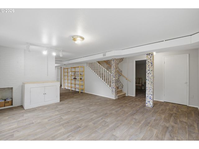 12208 Sw 34TH Ave, Portland, OR 97219