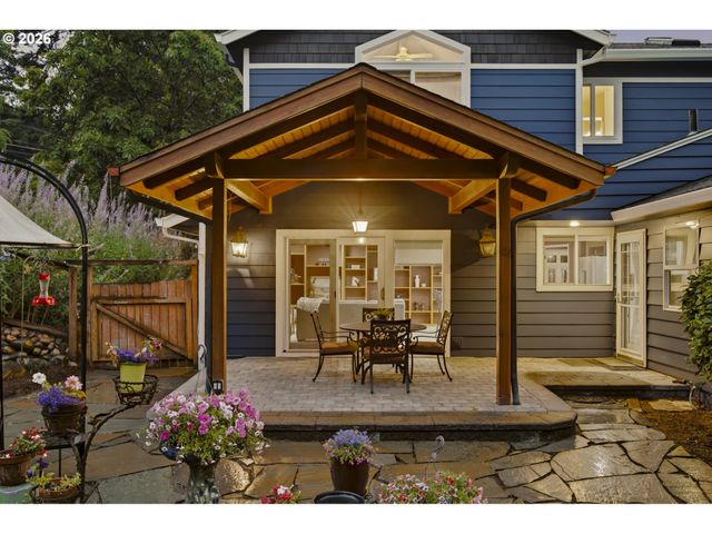 12208 Sw 34TH Ave, Portland, OR 97219