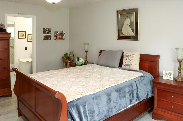 8424 NW 2 PLACE, Gainesville, FL 32607