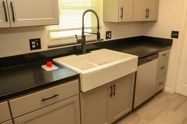 8424 NW 2 PLACE, Gainesville, FL 32607