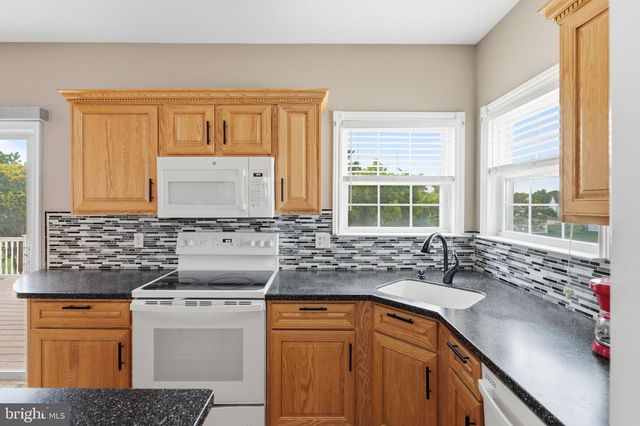 308 WATERVIEW DR, New Castle, DE 19720