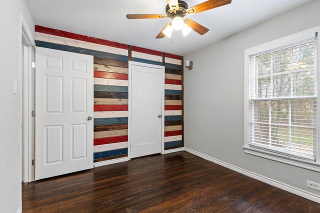 702 W Bells Boulevard, Bells, TX 75414