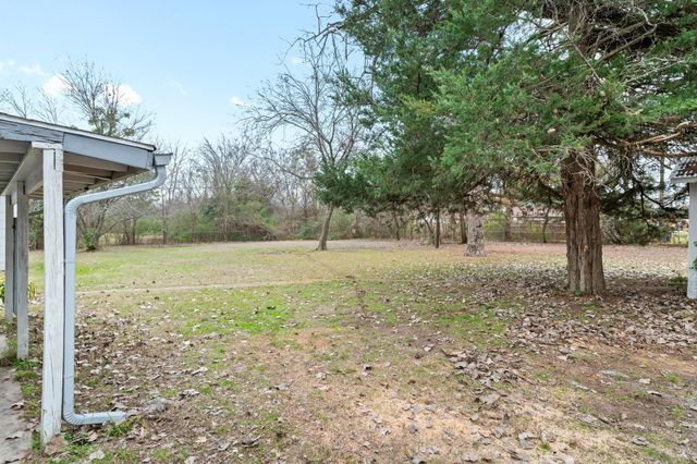 702 W Bells Boulevard, Bells, TX 75414