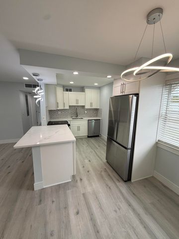 216 Normandy E, Delray Beach, FL 33484