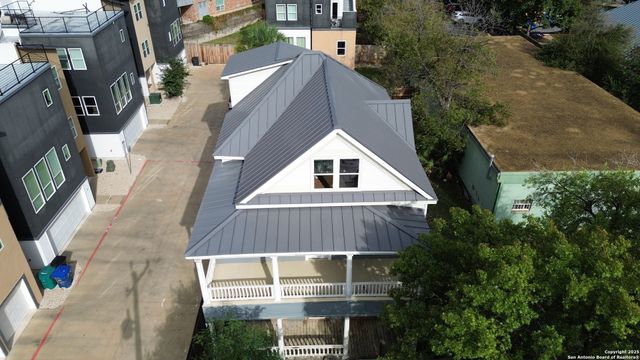 94 Lewis St., San Antonio, TX 78212