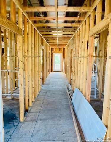 94 Lewis St., San Antonio, TX 78212