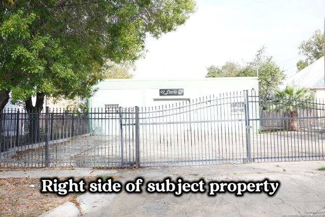 94 Lewis St., San Antonio, TX 78212