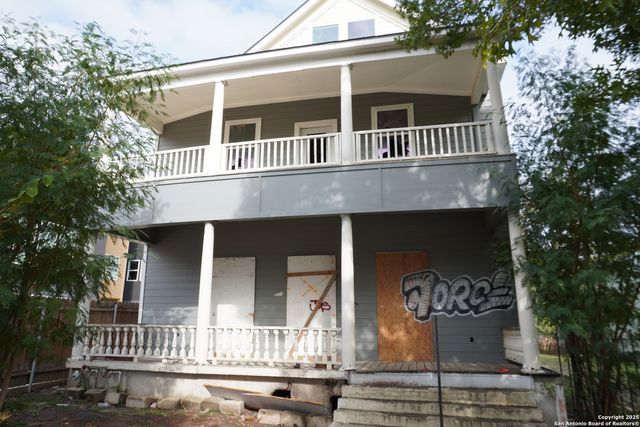 94 Lewis St., San Antonio, TX 78212