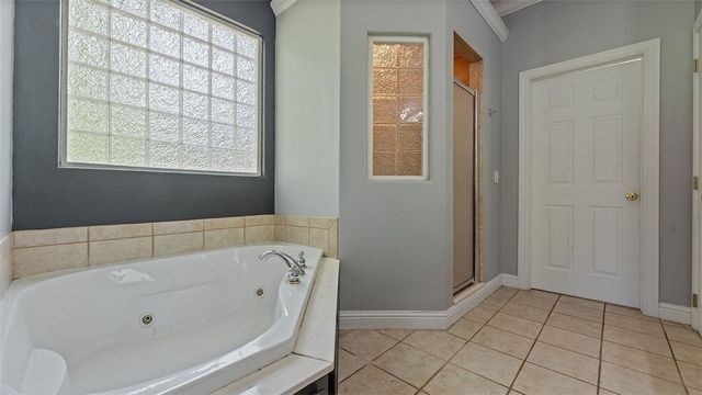 9877 Admiral Drive, Rogers, AR 72756