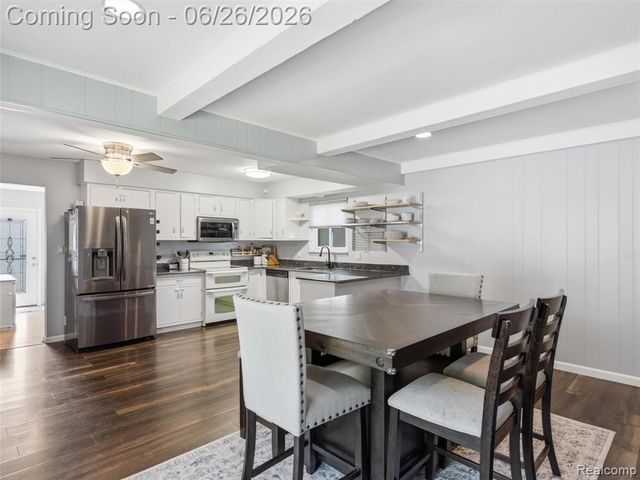 40963 Flagstaff Drive, Sterling Heights, MI 48313