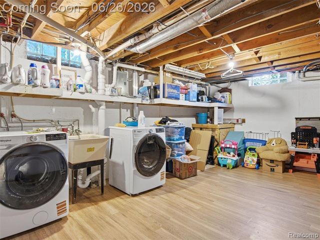 40963 Flagstaff Drive, Sterling Heights, MI 48313