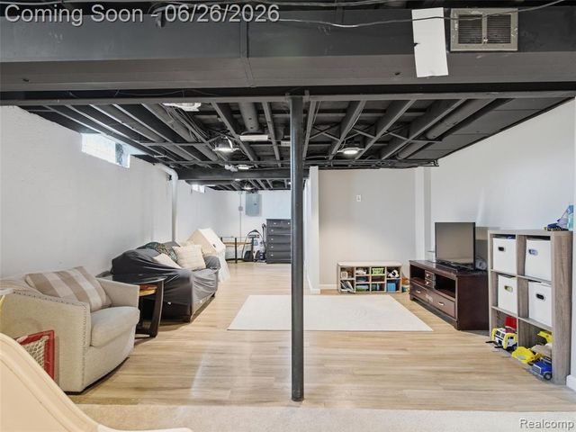 40963 Flagstaff Drive, Sterling Heights, MI 48313