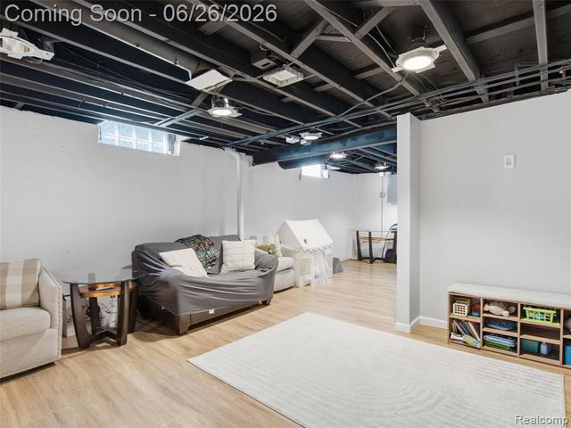 40963 Flagstaff Drive, Sterling Heights, MI 48313