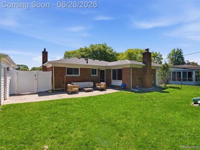 40963 Flagstaff Drive, Sterling Heights, MI 48313