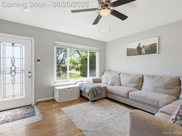 40963 Flagstaff Drive, Sterling Heights, MI 48313