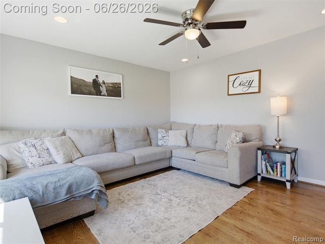 40963 Flagstaff Drive, Sterling Heights, MI 48313