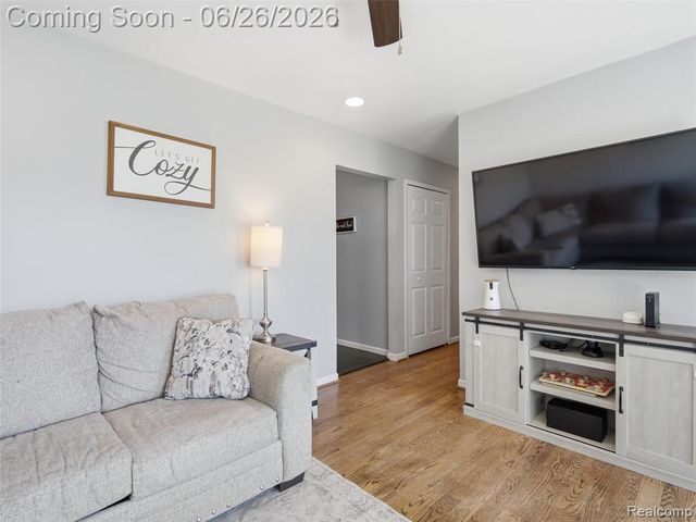 40963 Flagstaff Drive, Sterling Heights, MI 48313