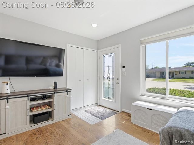 40963 Flagstaff Drive, Sterling Heights, MI 48313