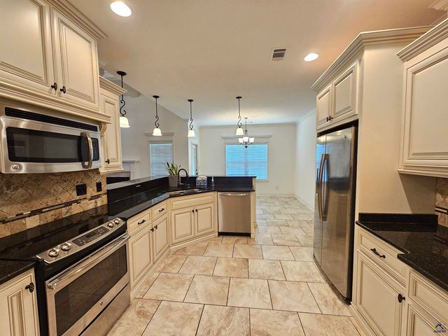 303 Norfolk Circle, Warner Robins, GA 31088