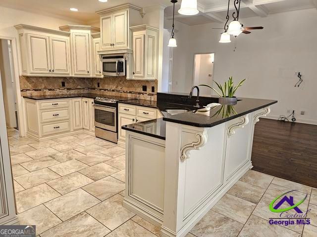 303 Norfolk Circle, Warner Robins, GA 31088