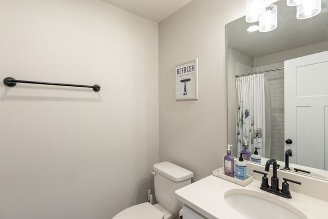 450 Glastonbury Rd Apt 12, Nashville, TN 37217