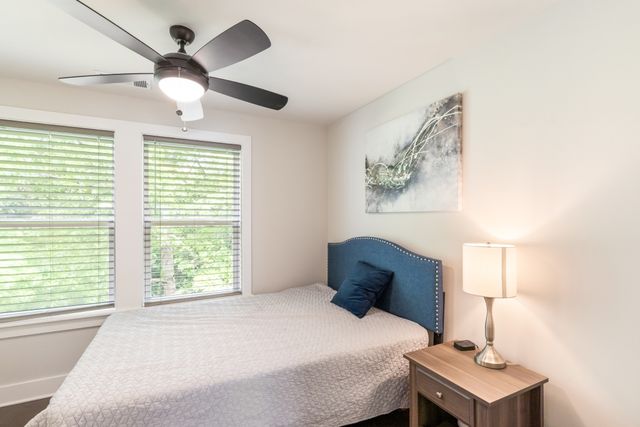 450 Glastonbury Rd Apt 12, Nashville, TN 37217