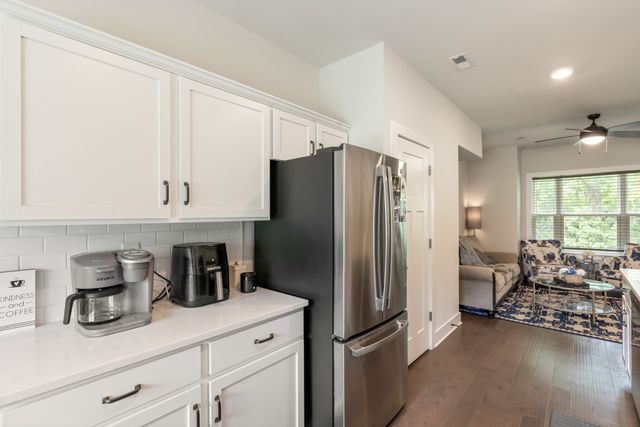 450 Glastonbury Rd Apt 12, Nashville, TN 37217