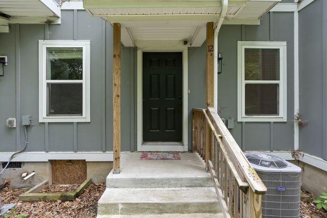 450 Glastonbury Rd Apt 12, Nashville, TN 37217