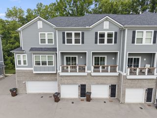 450 Glastonbury Rd Apt 12, Nashville, TN 37217
