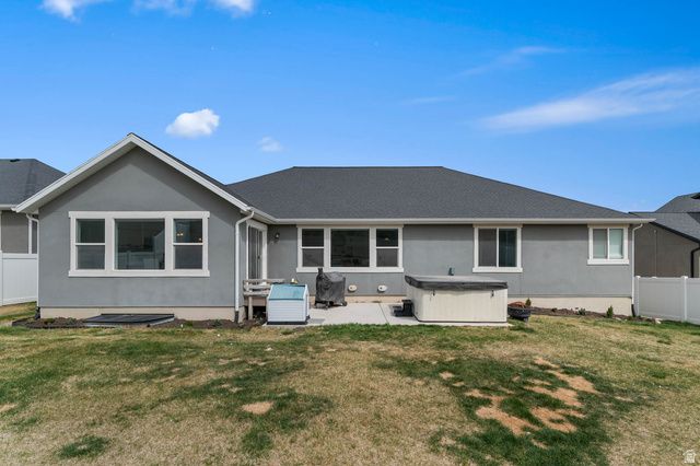 1367 W FORT ROCK DR, Saratoga Springs, UT 84045