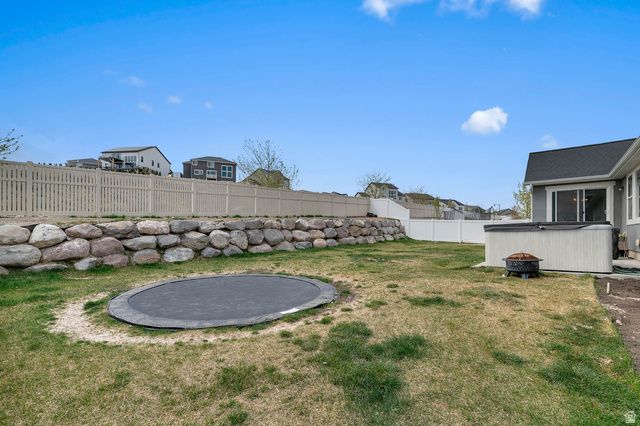 1367 W FORT ROCK DR, Saratoga Springs, UT 84045