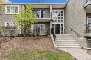 1113 N Old Woodward Avenue 37, Birmingham, MI 48009