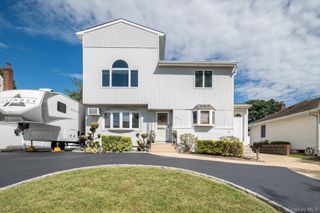 3117 Ward Lane, Wantagh, NY 11793