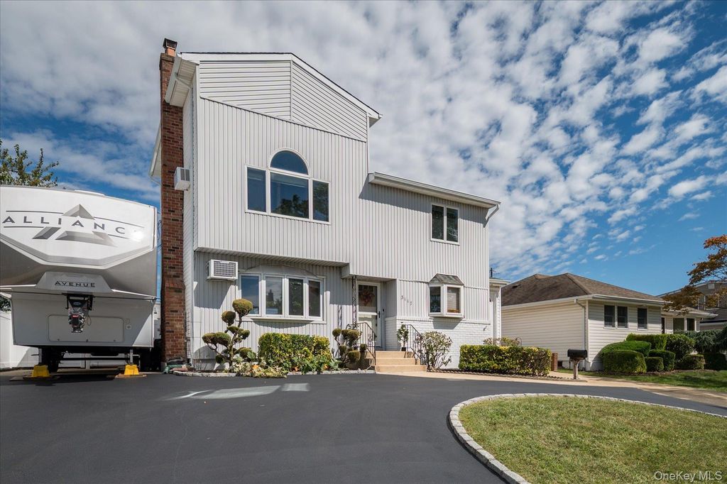3117 Ward Lane, Wantagh, NY 11793 — photo 3