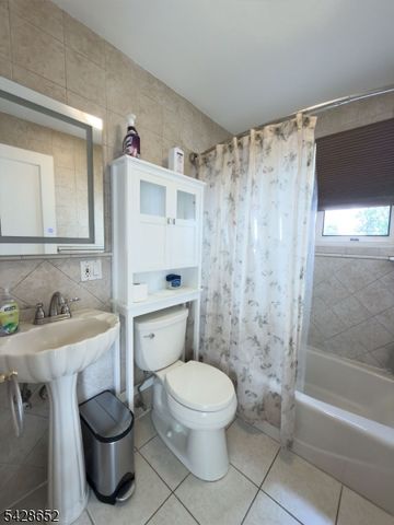 28 Noel Dr, North Arlington Boro, NJ 07031