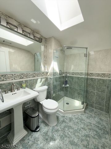 28 Noel Dr, North Arlington Boro, NJ 07031