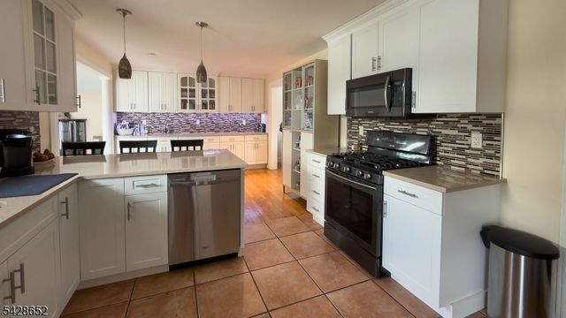 28 Noel Dr, North Arlington Boro, NJ 07031