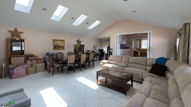 28 Noel Dr, North Arlington Boro, NJ 07031