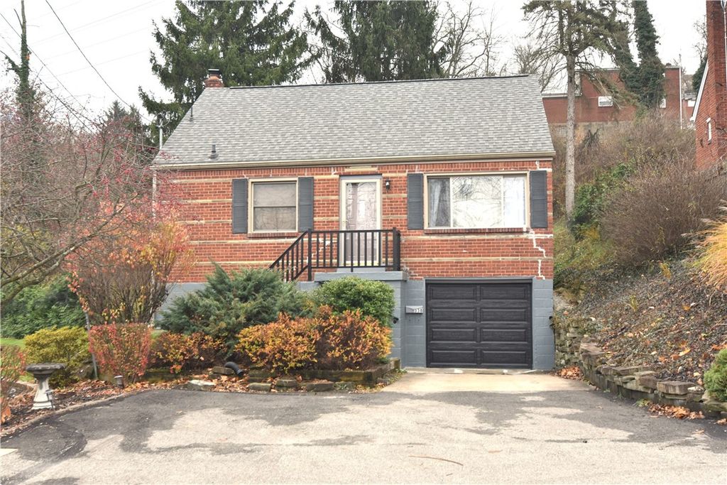 338 Skyview Dr, West Mifflin, PA 15122