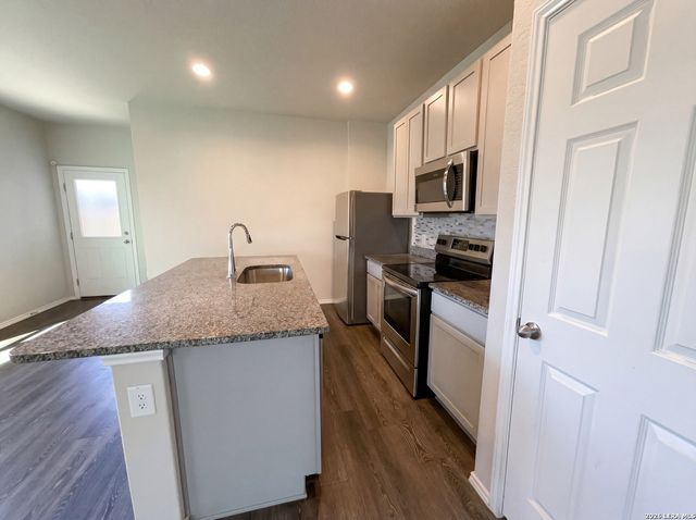 431 Pleasanton, San Antonio, TX 78221